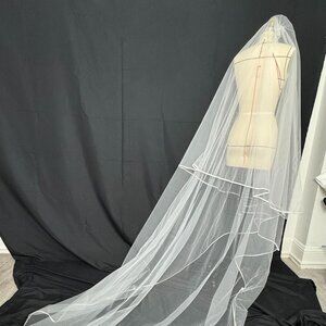 Brand new with tag double layered long veil